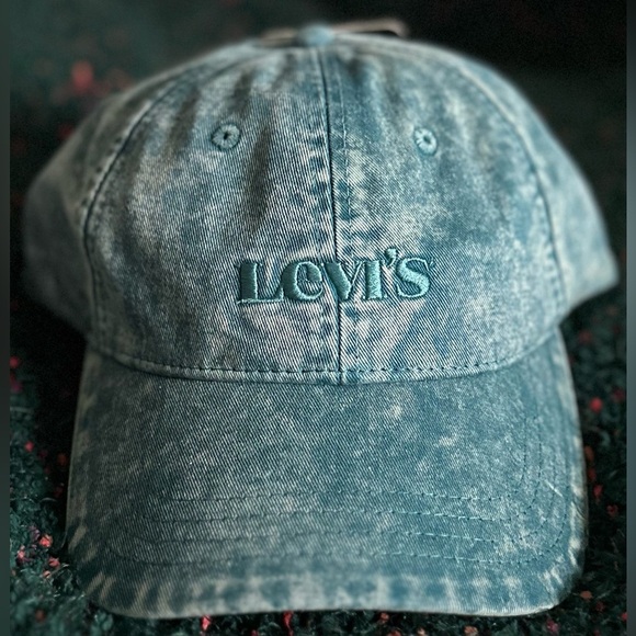 RARE LEVI’S NWT Acid Wash Cap in Pale Blue main image 10